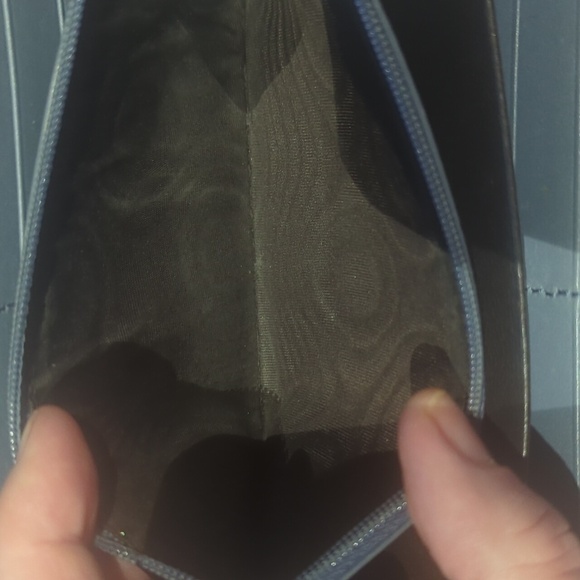 Authentic Gucci Guccissima Studded Wallet – Gunmetal Gray leather Patent - Picture 8 of 14